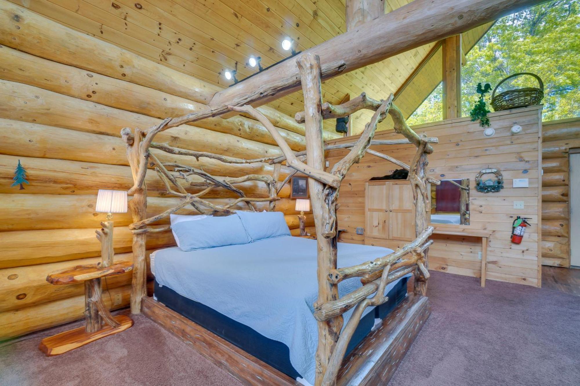 Gatlinburg Cabin With Hot Tub About 11 Miles To Downtown المظهر الخارجي الصورة