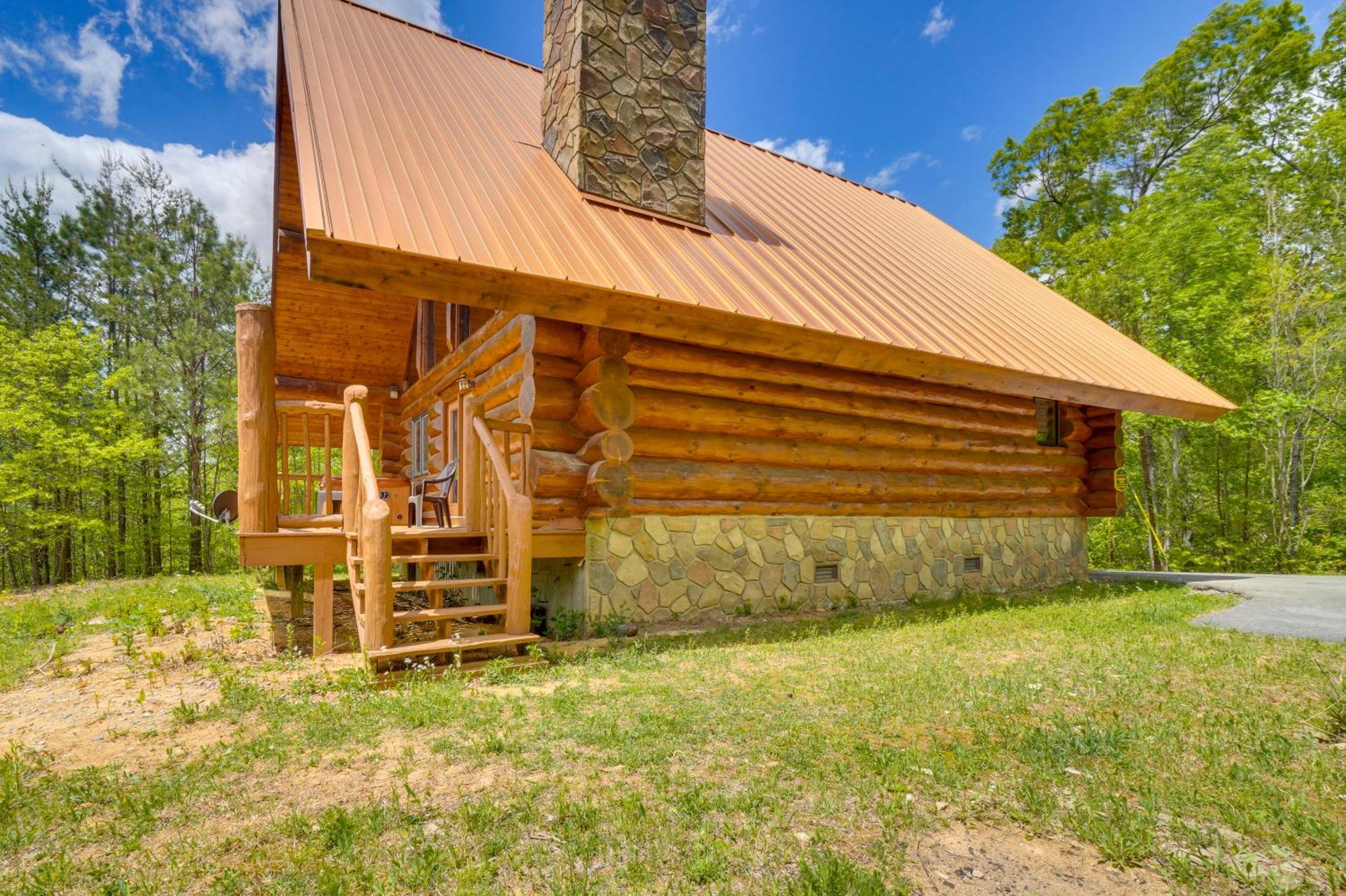 Gatlinburg Cabin With Hot Tub About 11 Miles To Downtown المظهر الخارجي الصورة